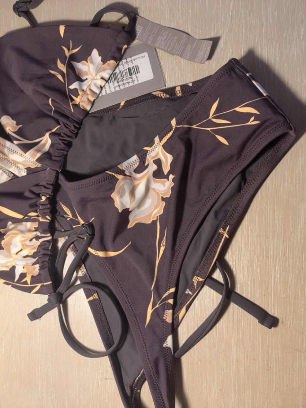 Kith String Bikini Triangle Top Medium NWT - Picture 3 of 11
